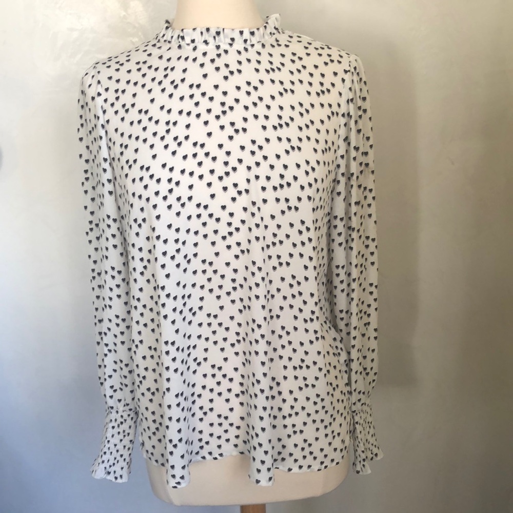 Rachel Zoe Heart Print high smock neck blouse w/elastic wrist cuffs Size large